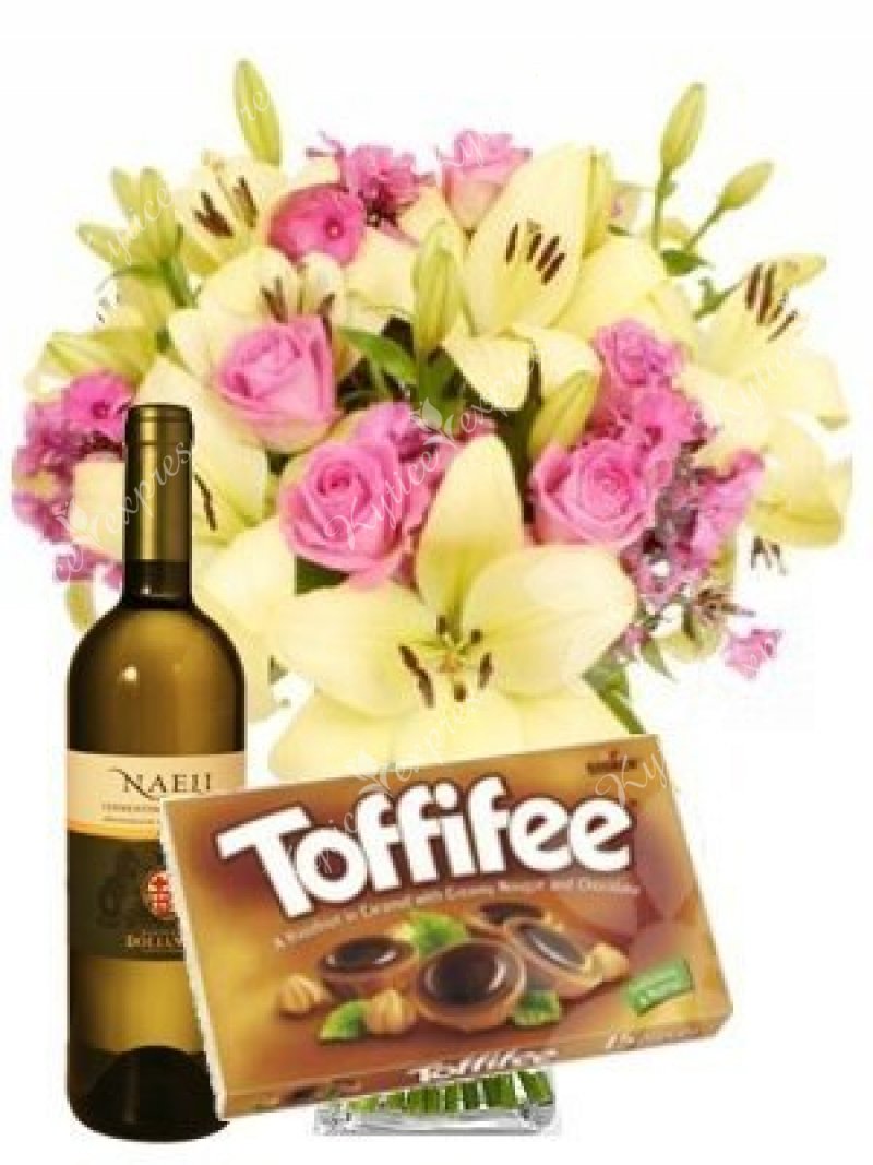 Set kytice Toni s bonboniérou Toffifee a bielym vínom